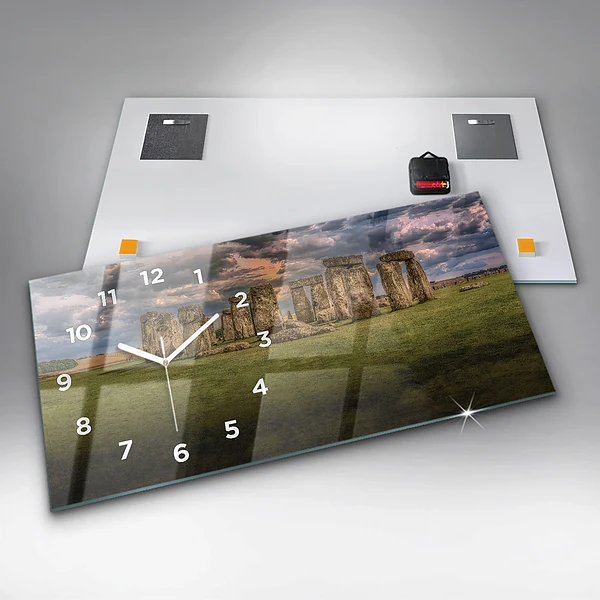 Horizontale Uhr Stonehenge Nimbostratus