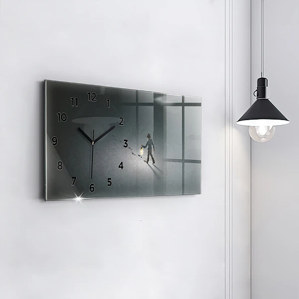 Horizontale Uhr Wanderer in der Dunkelheit