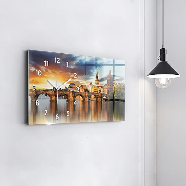 Horizontale Uhr mit motiv Panorama über einen Fluss