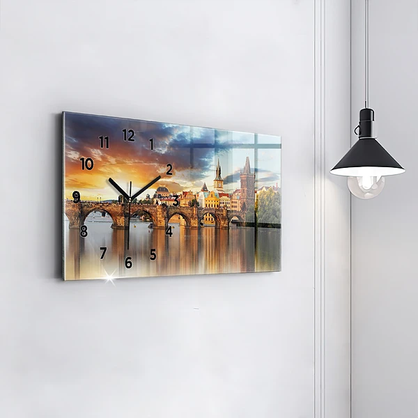 Horizontale Uhr mit motiv Panorama über einen Fluss