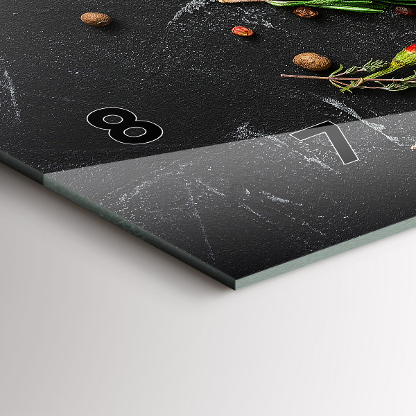 Horizontale Uhr Gewürze auf der Theke