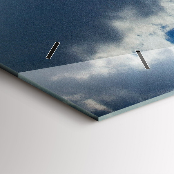 Horizontale Uhr Polnische Flagge gegen den Himmel