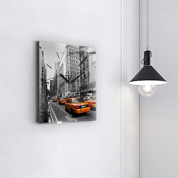 Wanduhr modern quadratisch Manhattan und Taxis