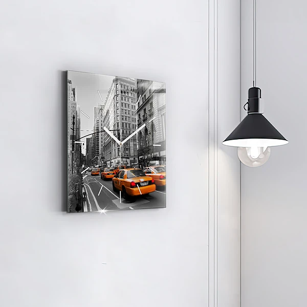 Wanduhr modern quadratisch Manhattan und Taxis