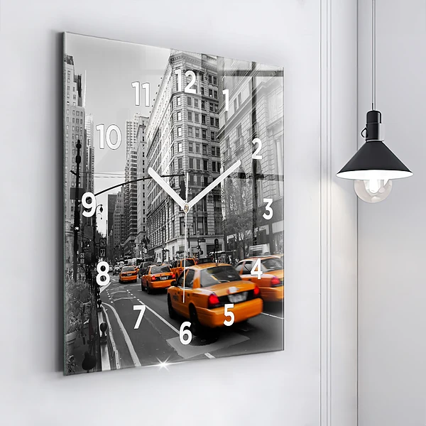 Wanduhr modern quadratisch Manhattan und Taxis