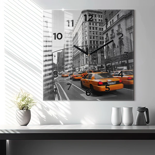 Wanduhr modern quadratisch Manhattan und Taxis