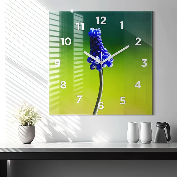 Wanduhr modern quadratisch Blaue Blumen