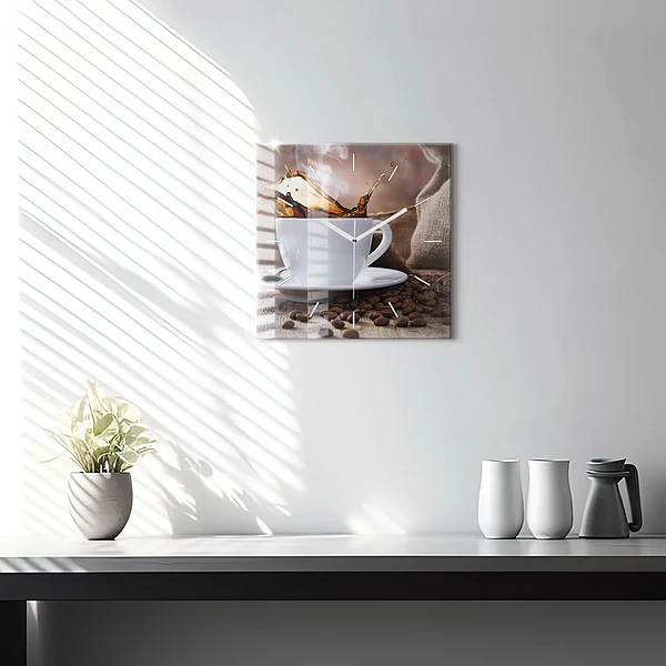 Wanduhr quadratisch Eine Tasse Kaffee