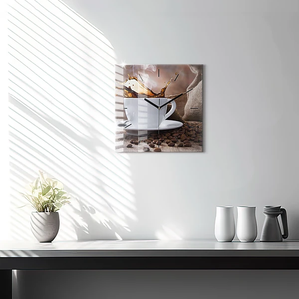 Wanduhr quadratisch Eine Tasse Kaffee