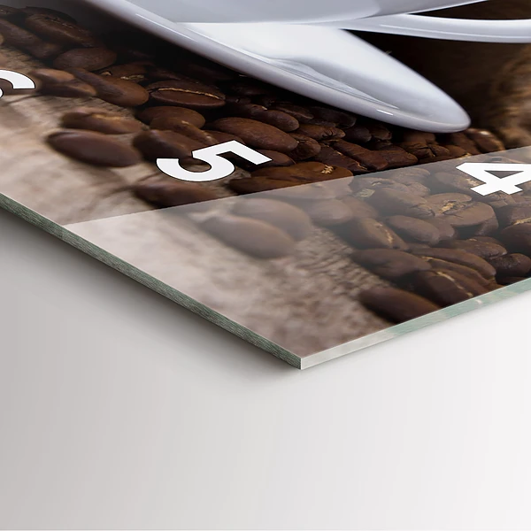 Wanduhr quadratisch Eine Tasse Kaffee