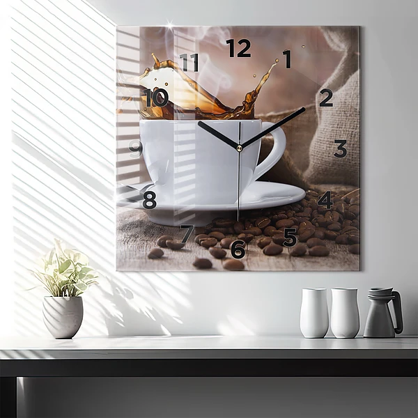 Wanduhr quadratisch Eine Tasse Kaffee