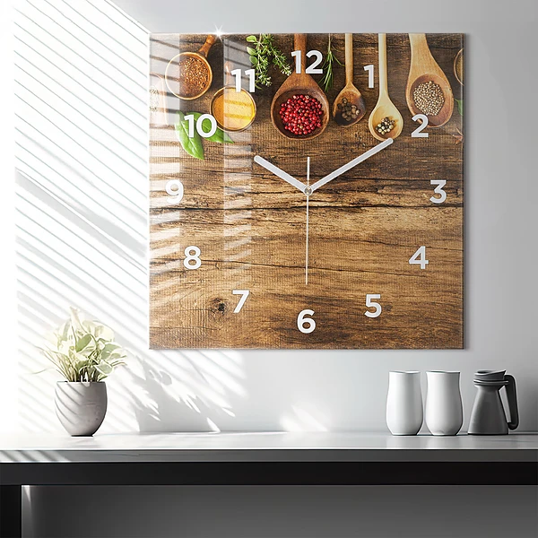Wanduhr modern quadratisch Löffelweise Gewürze