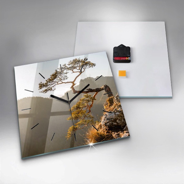 Wanduhr modern quadratisch Baum in den Bergen