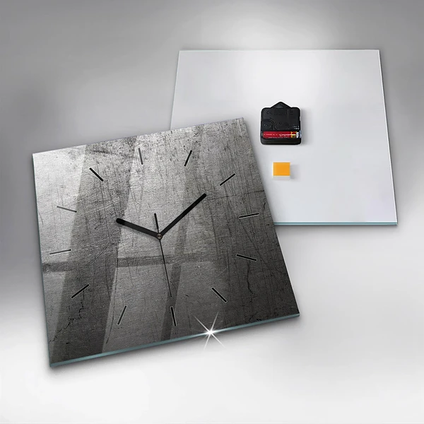 Wanduhr modern quadratisch Metallwand