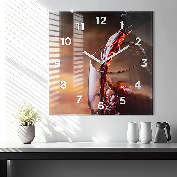 Wanduhr quadratisch mit motiv Weinglas