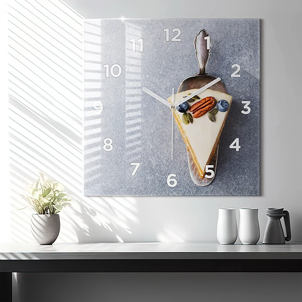 Wanduhr quadratisch mit motiv Ein Stück Kuchen