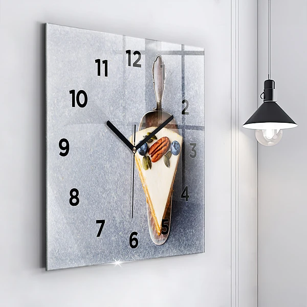 Wanduhr quadratisch mit motiv Ein Stück Kuchen