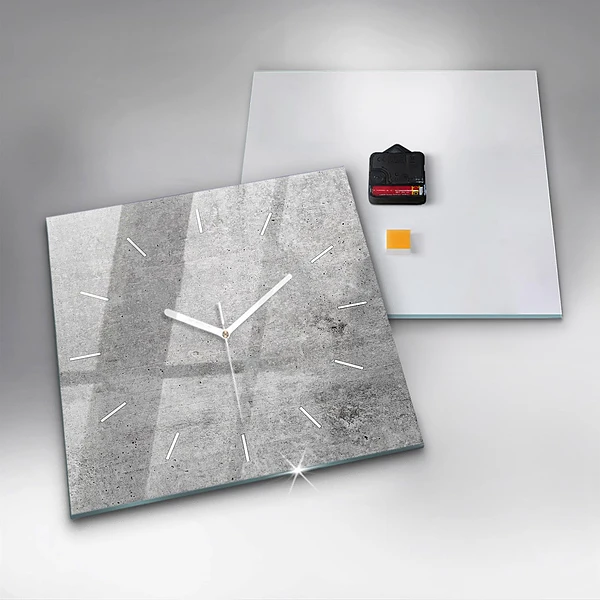 Wanduhr modern quadratisch Rohe Wand