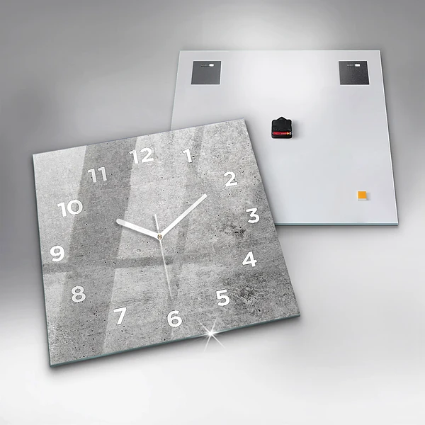 Wanduhr modern quadratisch Rohe Wand
