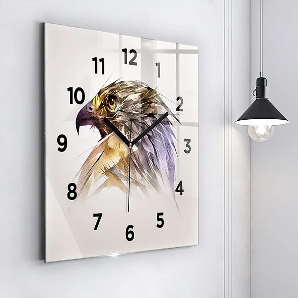 Wanduhr modern quadratisch Raubvogel