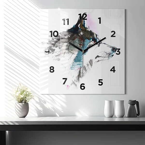 Wanduhr quadratisch mit motiv Profil eines gemalten Wolfes