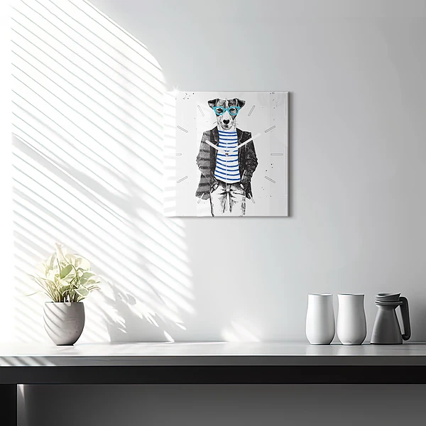 Wanduhr modern quadratisch Hund in einem menschlichen Körper
