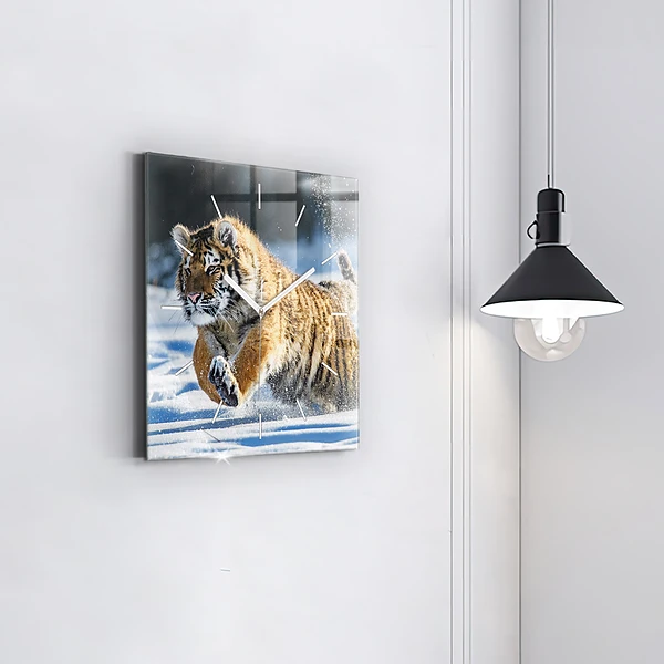 Wanduhr quadratisch Mutiger Schritt vorwärts