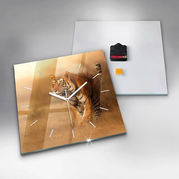 Wanduhr quadratisch mit motiv Tiger jagen
