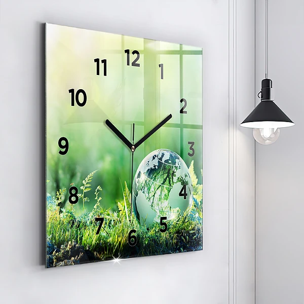 Wanduhr quadratisch Weltkugel