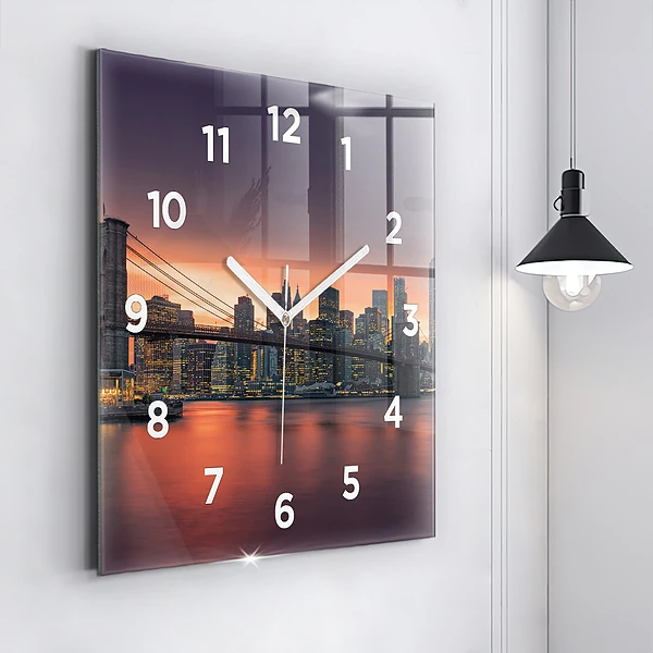 Wanduhr quadratisch mit motiv New Yorker East River