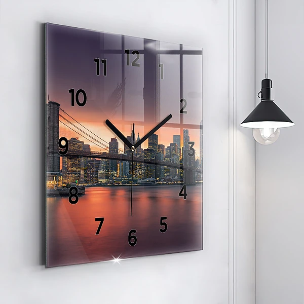 Wanduhr quadratisch mit motiv New Yorker East River