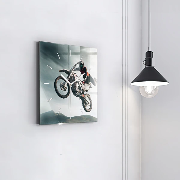 Wanduhr modern quadratisch Motorrad im Adrenalin-Stil