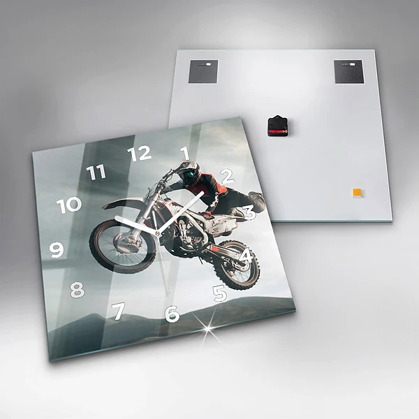 Wanduhr modern quadratisch Motorrad im Adrenalin-Stil