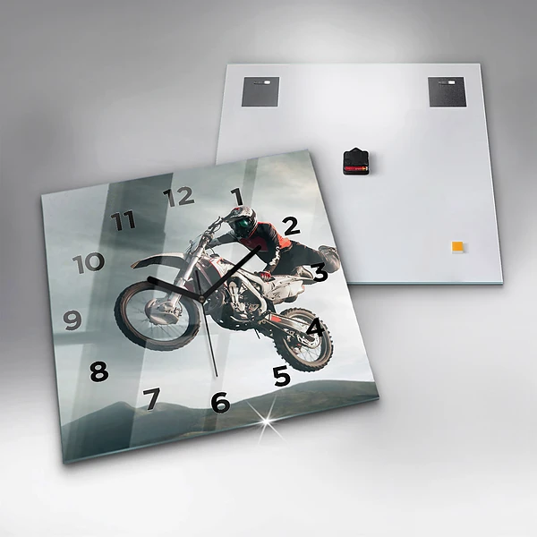 Wanduhr modern quadratisch Motorrad im Adrenalin-Stil