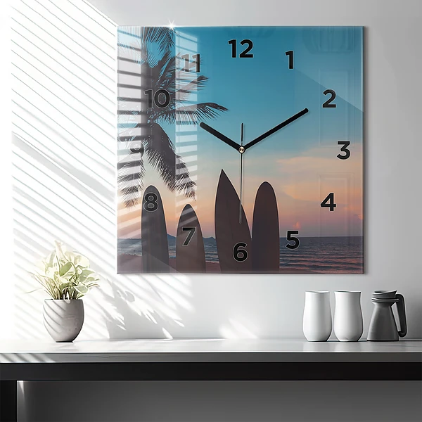 Wanduhr quadratisch mit motiv Surfen am Strand