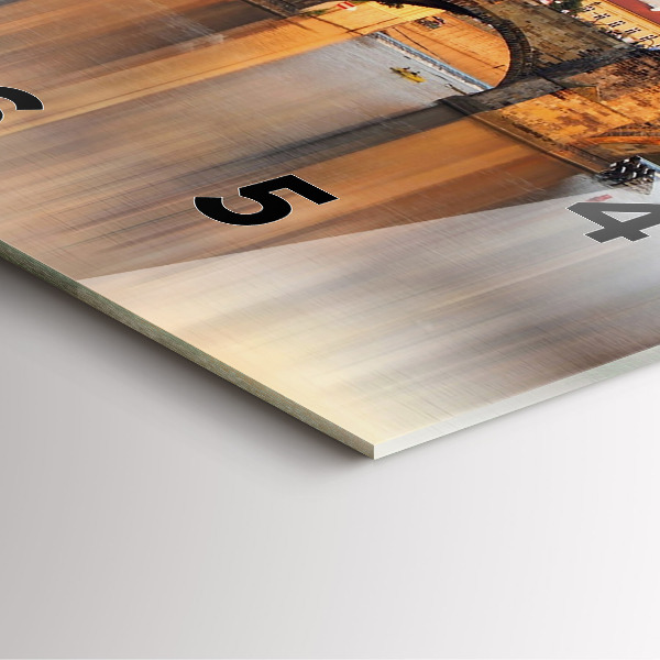 Wanduhr modern quadratisch Panorama über einen Fluss