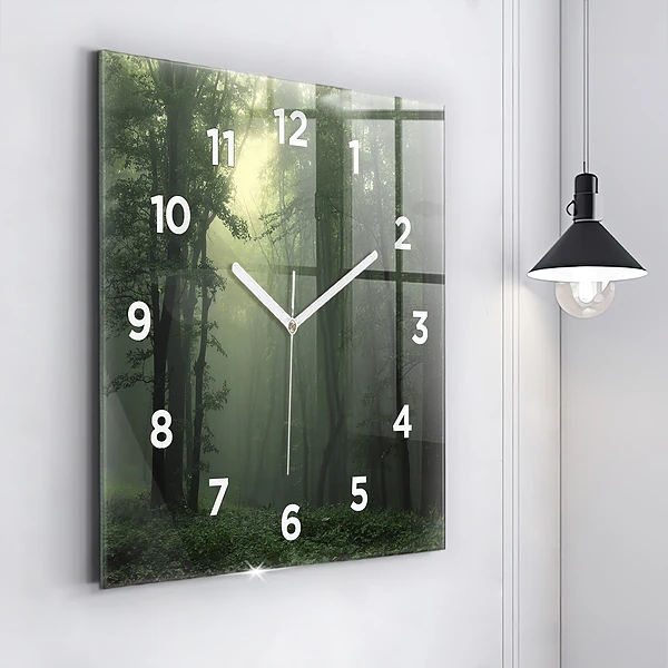 Wanduhr modern quadratisch Nebliger Wald am Morgen