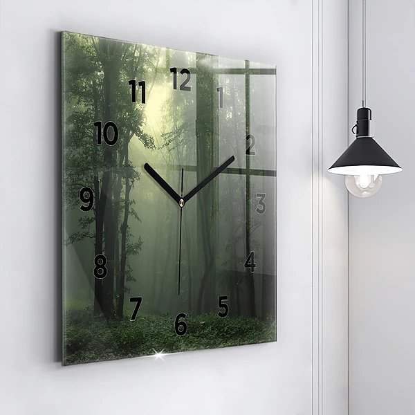 Wanduhr modern quadratisch Nebliger Wald am Morgen