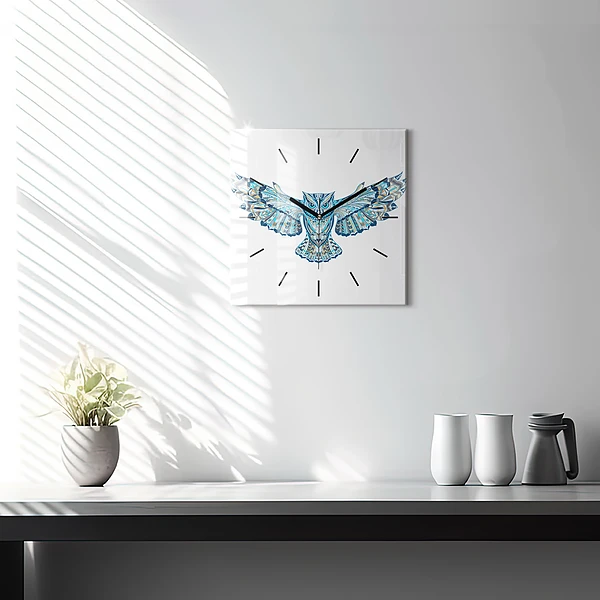 Wanduhr quadratisch mit motiv Eule im Flug
