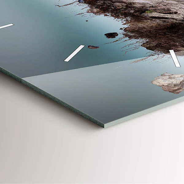 Wanduhr quadratisch mit motiv Fliegende Insel Wasserfall