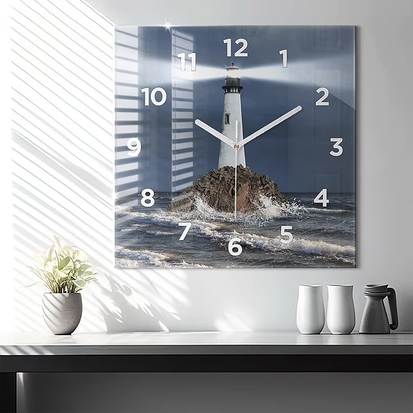 Wanduhr modern quadratisch Leuchtturm