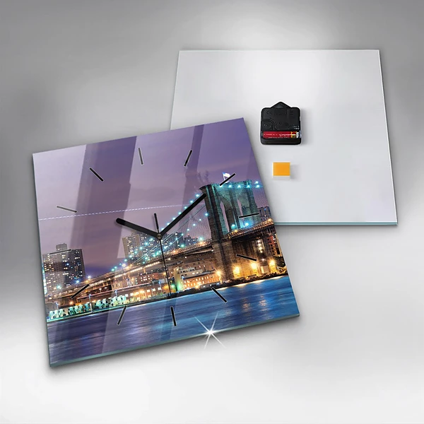 Wanduhr modern quadratisch Brooklyn Bridge und East River