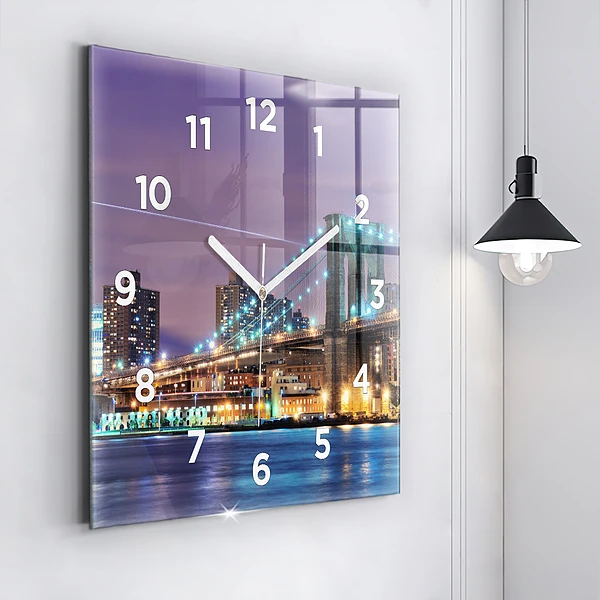 Wanduhr modern quadratisch Brooklyn Bridge und East River