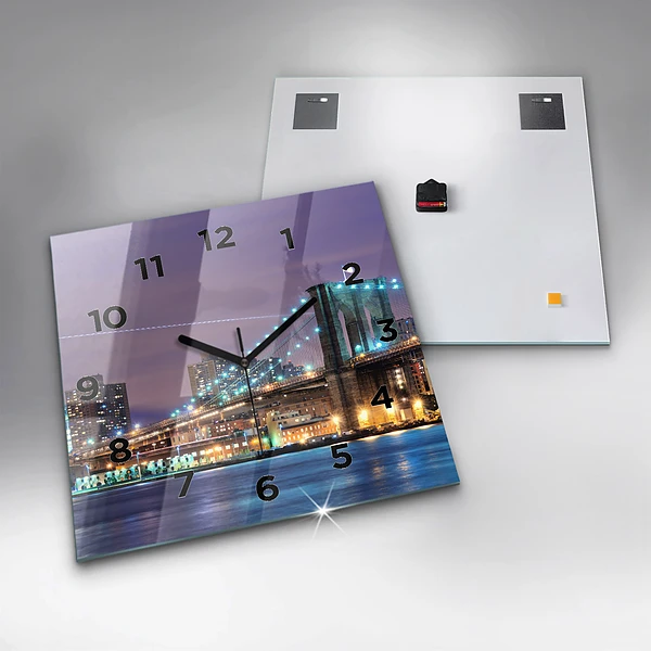 Wanduhr modern quadratisch Brooklyn Bridge und East River