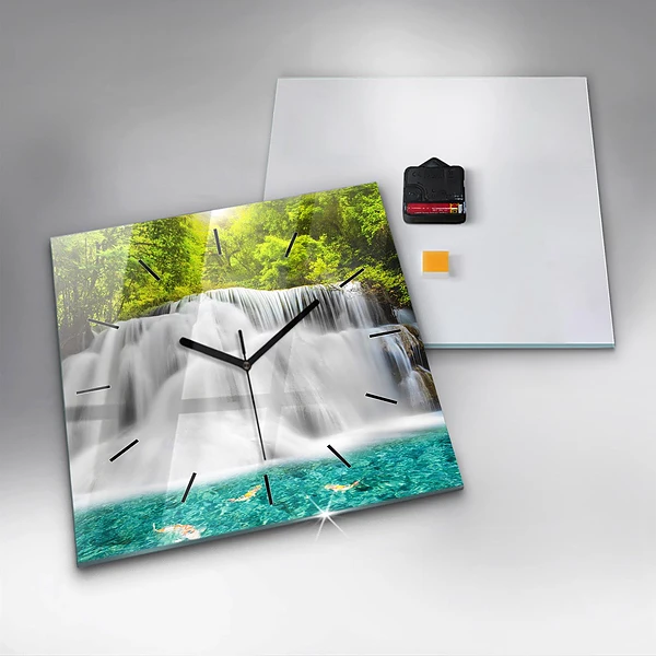Wanduhr modern quadratisch Wasserfall in Thailand