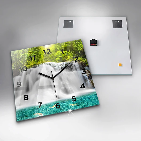 Wanduhr modern quadratisch Wasserfall in Thailand
