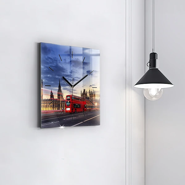 Wanduhr modern quadratisch Roter Londoner Bus