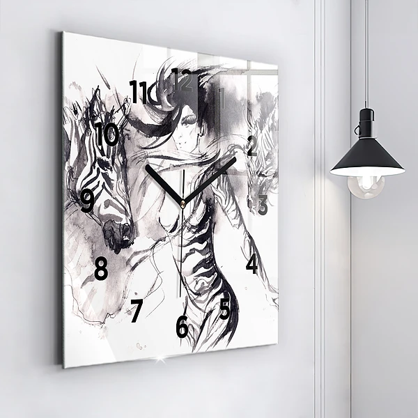 Wanduhr modern quadratisch Frau und Zebras