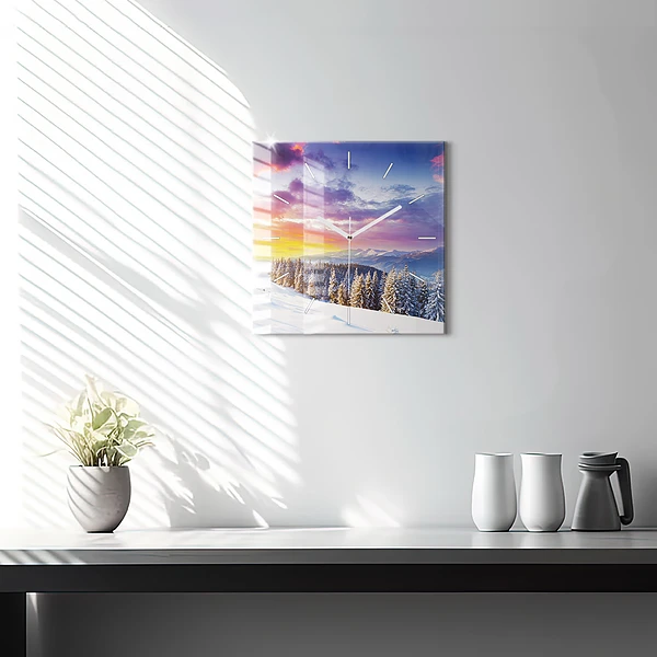 Wanduhr quadratisch Winterliche Berglandschaft