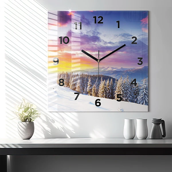 Wanduhr quadratisch Winterliche Berglandschaft